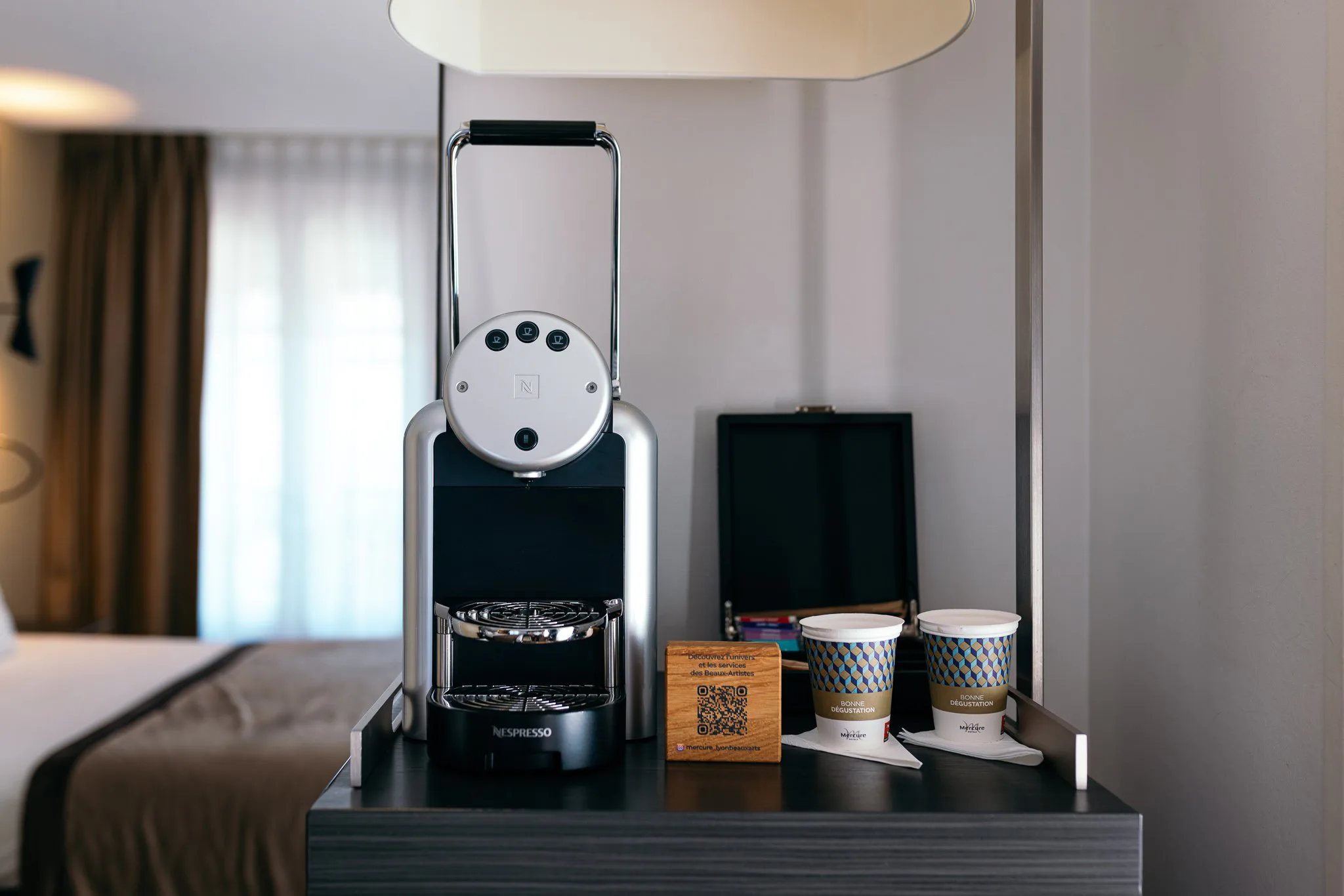 Photographe d’hôtel à Lyon – machine à café photographiée pour un établissement professionnel