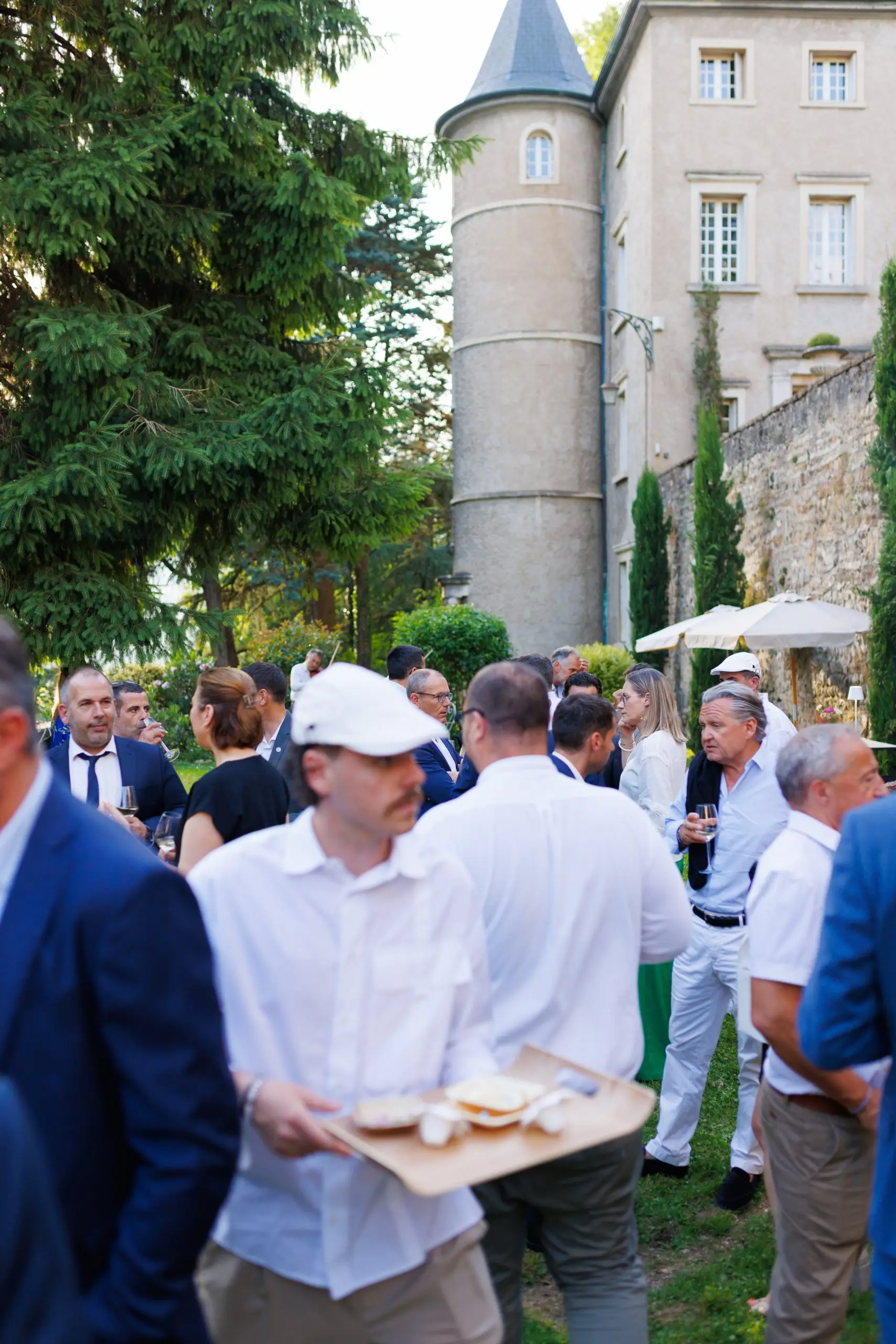 Cocktail d’entreprise au château — photographe événementiel à Lyon
