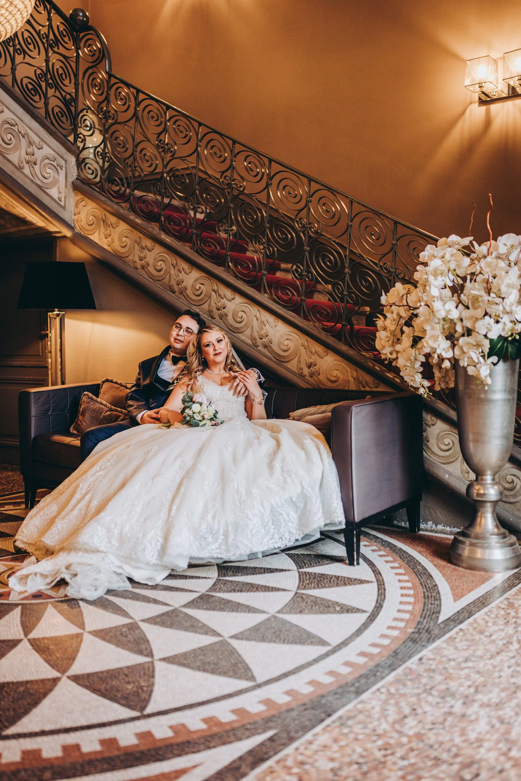 photographe-mariage-maison-anthouard-ecully-escalier-interieur