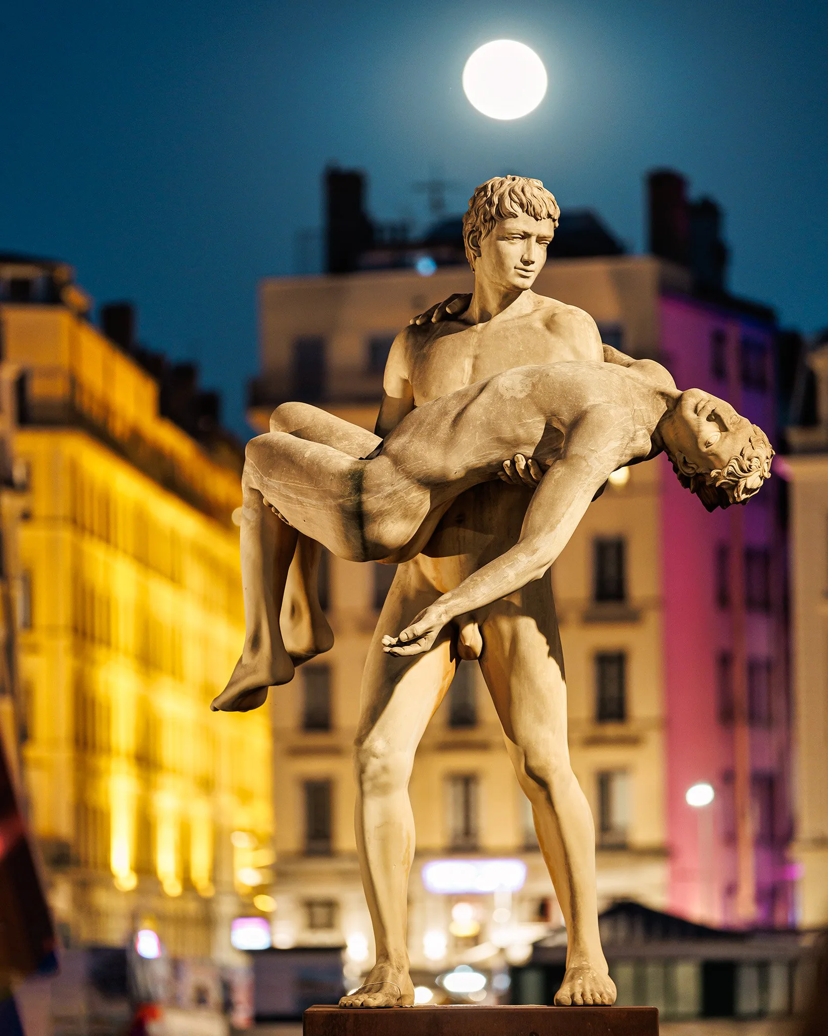 Tirage photo de Lyon « The Weight of Oneself » — Iulian Rotaru