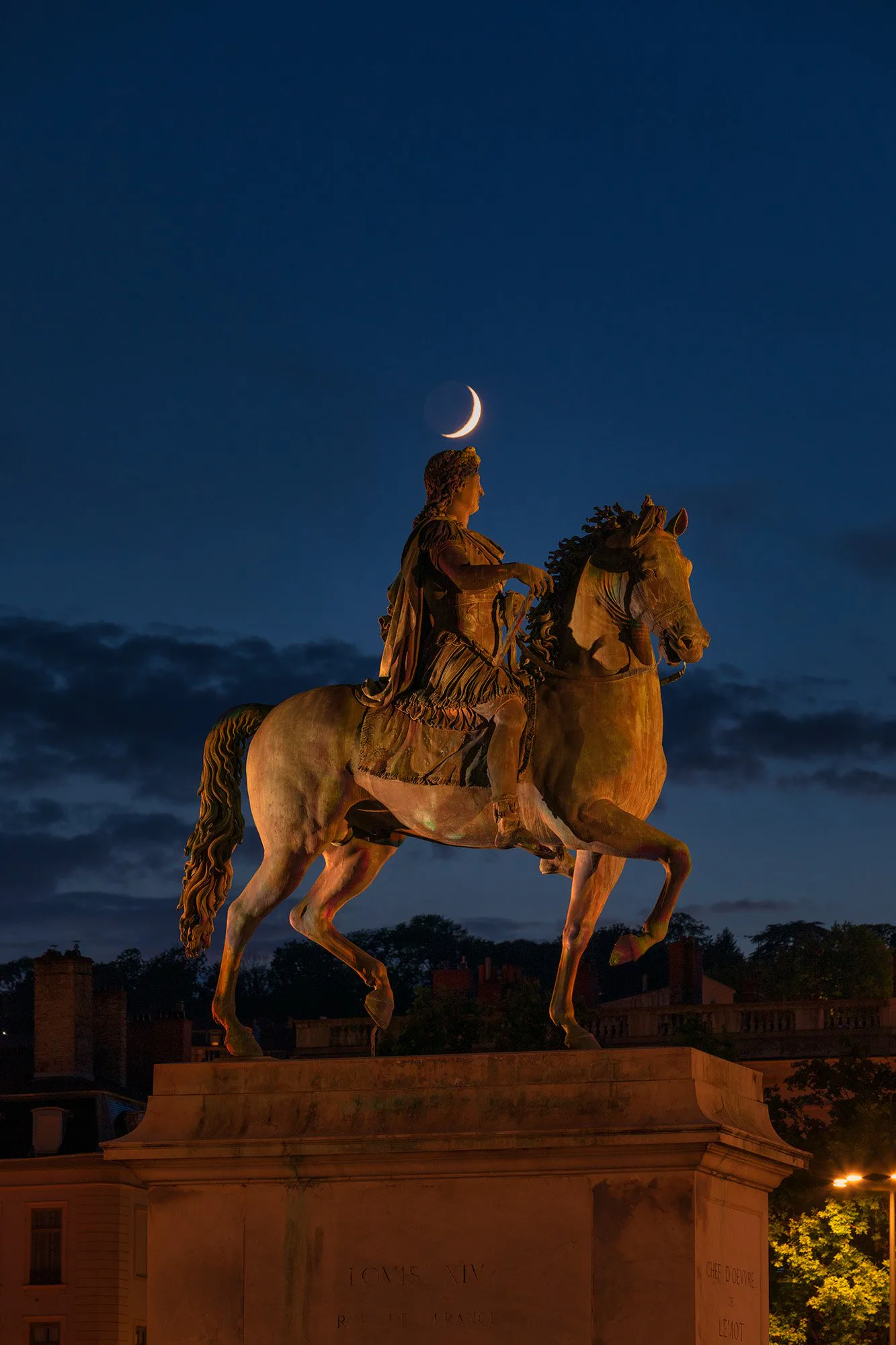 Tirage photo de Lyon « Le Roi Soleil couronné par la Lune » — Iulian Rotaru