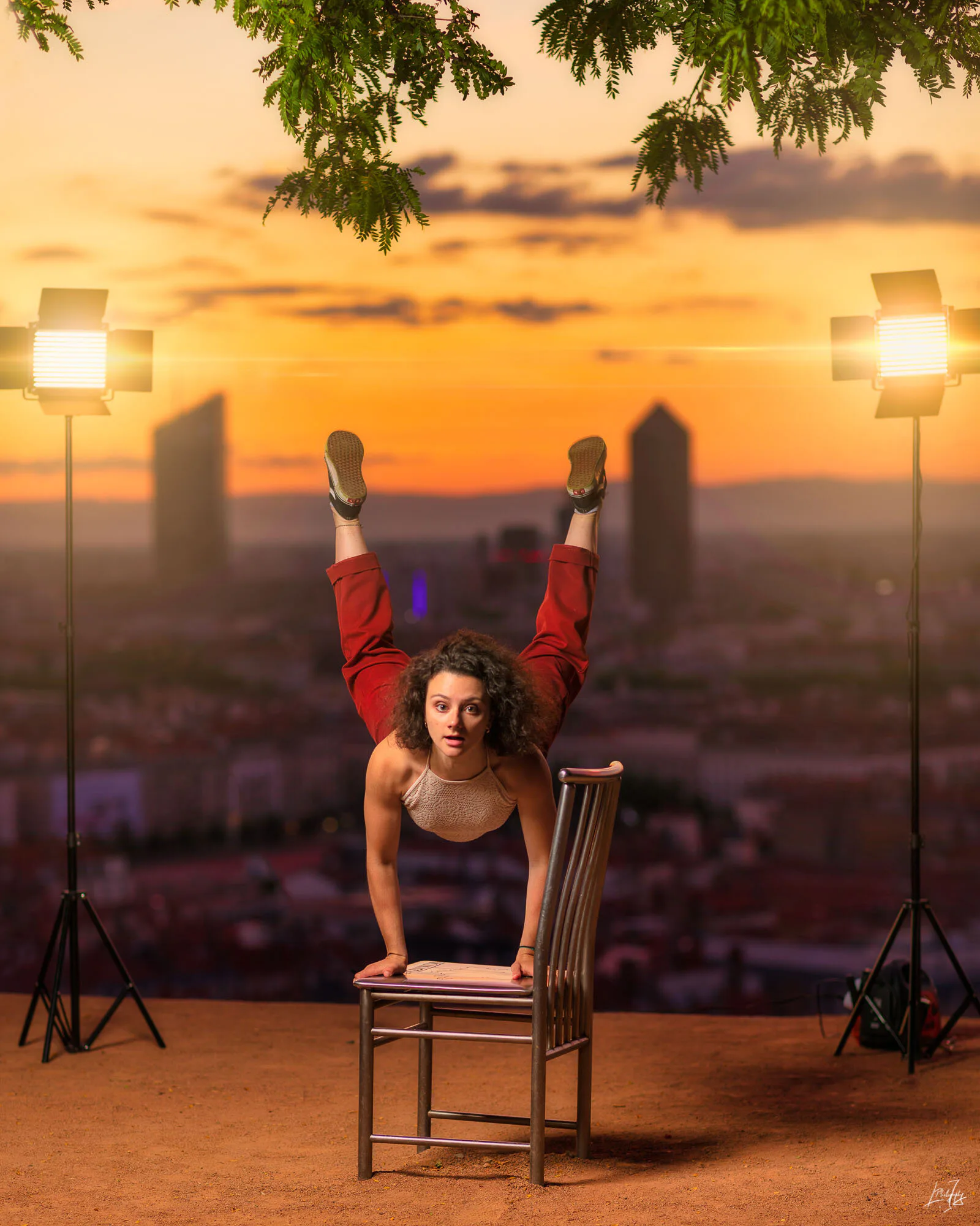 Portrait lifestyle féminin en séance bien-être, photographie professionnelle réalisée à Lyon par un photographe portrait.
