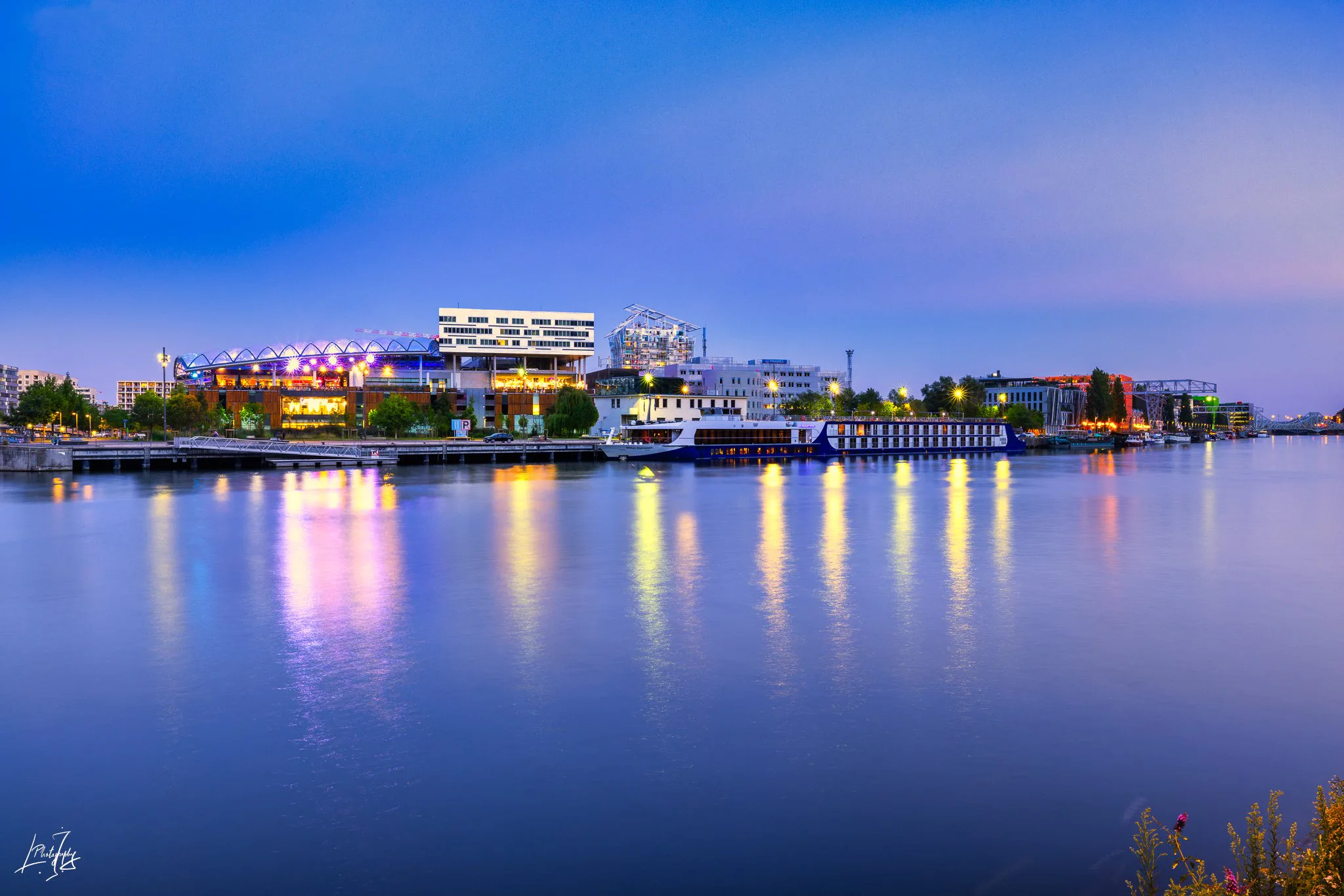 Projet Pôle de Commerces et de Loisirs Confluence — photographie de Lyon par Iulian Rotaru