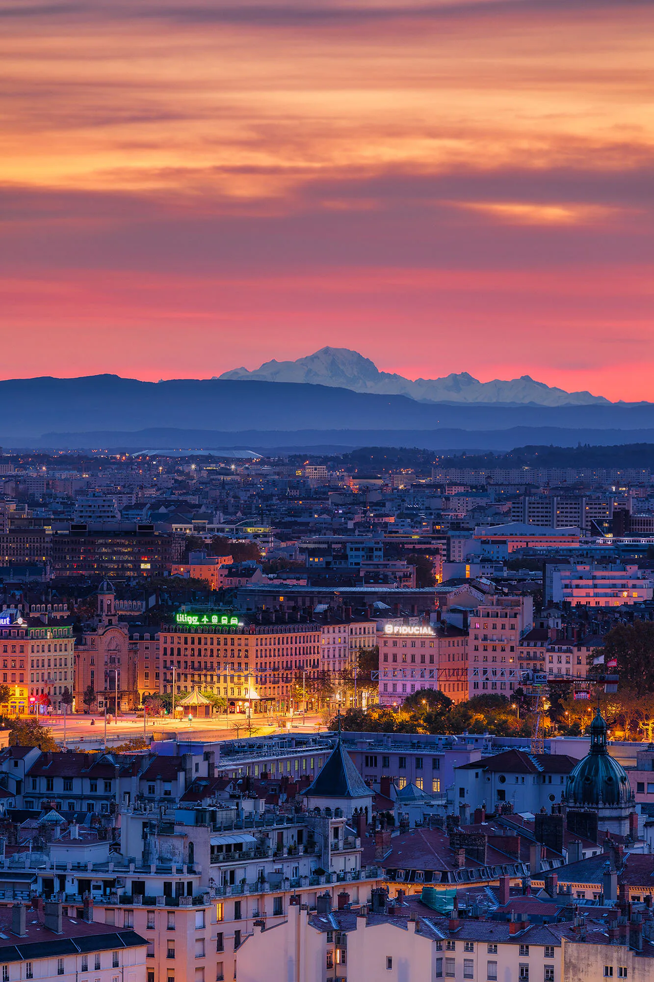 Tirage photo de Lyon « Mont Blanc au dessus de Guillotière » — Iulian Rotaru